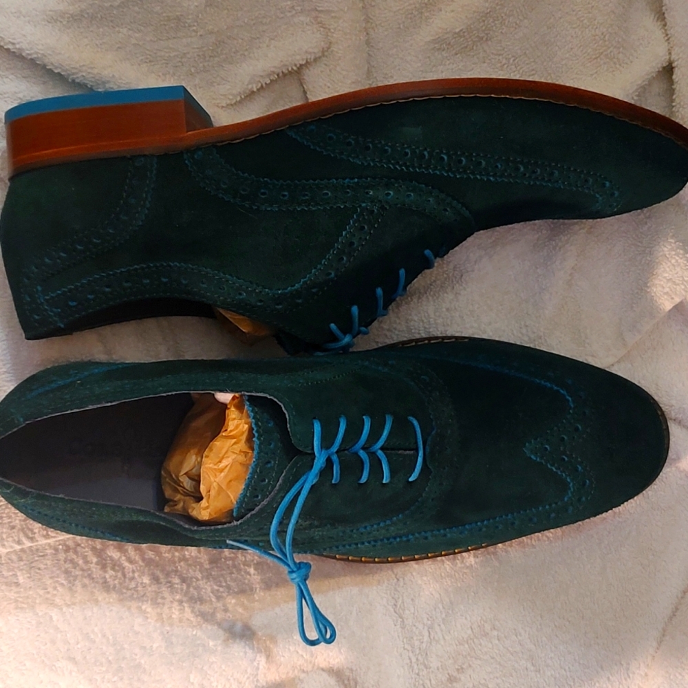 Brand new Cole Hann Air Colton Wing Tip Green Tip Dress shoe size 13